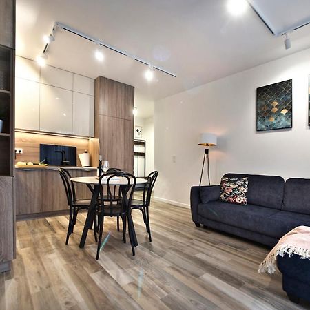 Goclaw P&O Serviced Apartments Varşova Dış mekan fotoğraf